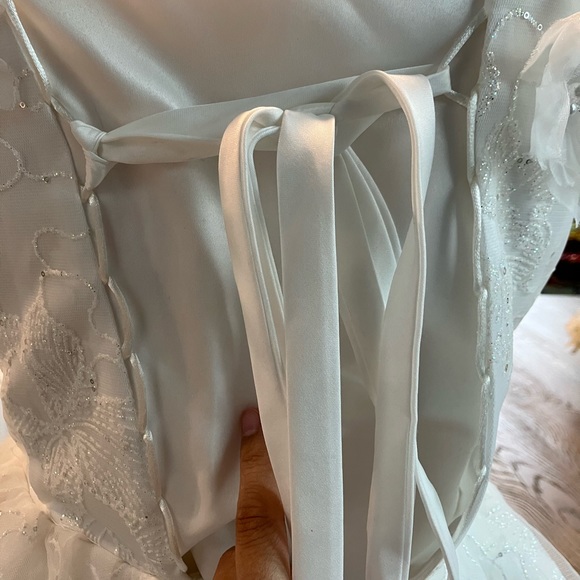 Wedding Dress - brand new - Picture 4 of 7